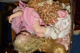 VARIOUS COLLECTORS DOLLS etc to include Leonardo, 'Sally' by Cindy Rolfe, baby doll in pink dress