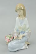 A BOXED LLADRO COLLECTORS SOCIETY FIGURE, 'Flower Song' No 7607,1998