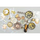 A SELECTION OF JEWELLERY, CHINA PILL BOXES AND MISCELLANEOUS to include a cameo brooch with