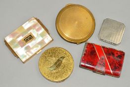 FIVE VINTAGE COMPACTS to include a circular Yardley compact, a square Coty compact, a circular