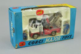 A BOXED CORGI MAJOR TOYS FORD H SERIES HOLMES WRECKER RECOVERY VEHICLE, No.1142, appears complete