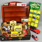 A QUANTITY OF BOXED AND UNBOXED DIECAST VEHICLES, to include Corgi Classics, Corgi Fire Heroes,