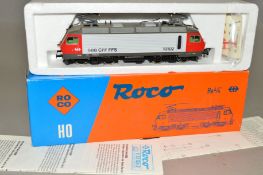 A BOXED ROCO HO GAUGE SBB CFF FFS TYPE RE4/4/IV ELECTRIC LOCOMOTIVE, No.10102, red and grey