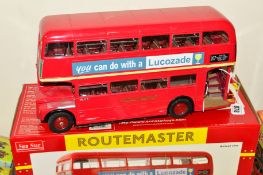 A BOXED SUN STAR 1/24 SCALE LONDON TRANSPORT AEC ROUTEMASTER BUS MODEL, No.2908, depicts RM870 (