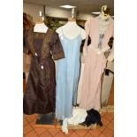 LATE VICTORIAN/EARLY EDWARDIAN WOMENS CLOTHING, to include two piece brown and lace trim suit with