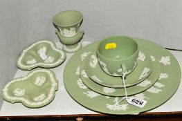 SEVEN PIECES OF WEDGWOOD GREEN JASPERWARES to include trio, trinkets etc (7)