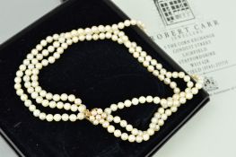 A LATE 20TH CENTURY TRIPLE ROW AKOYA CULTURED PEARL NECKLACE, pearls uniform, measuring