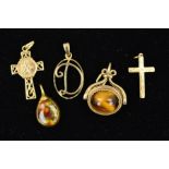 FIVE PENDANTS to include a cross pendant, an openwork initial D pendant, a scrolling cross pendant