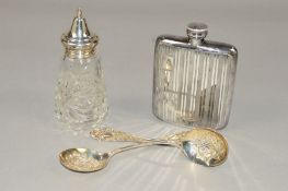 A 20TH CENTURY SILVER TOPPED GLASS SUGAR CASTER, marks rubbed, together with a pair of plated