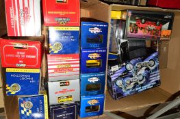 A QUANTITY OF BOXED AND UNBOXED MAINLY 1/24 SCALE DIECAST CARS, Burago, Massto, Majorette, New