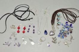 A SELECTION OF JEWELLERY to include a pair of Mexican Alpaca earrings inlaid with shell, a pair of