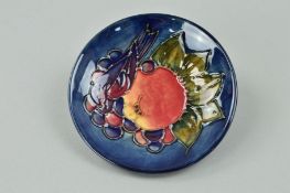 A MOORCROFT POTTERY TRINKET DISH 'Finches' pattern, impressed marks to base, approximate diameter