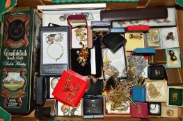 A BOX OF COSTUME JEWELLERY AND WATCHES to include a selection of mainly gentleman's wristwatches,