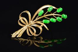 A MID TO LATE 20TH CENTURY JADE FOLIATE SPRAY BROOCH, measuring approximately 64mm in length x