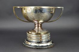 A GEORGE V SILVER CIRCULAR TWIN HANDLED TROPHY CUP, 'The Hargreaves Bowl 1921 Perpetual Trophy,