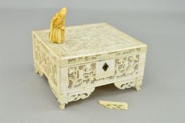A LATE 19TH/EARLY 20TH CENTURY CHINESE CANTON IVORY SQUARE BOX, the hinged cover and sides carved