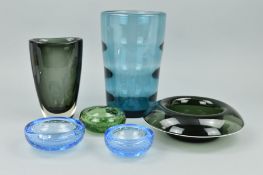 A GROUP OF WHITEFRIARS GLASS, to include a 6936 pattern bowl in shadow green with a white enamel
