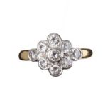 18CT GOLD AND DIAMOND CLUSTER RING