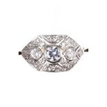 18CT GOLD DIAMOND ART DECO STYLE RING