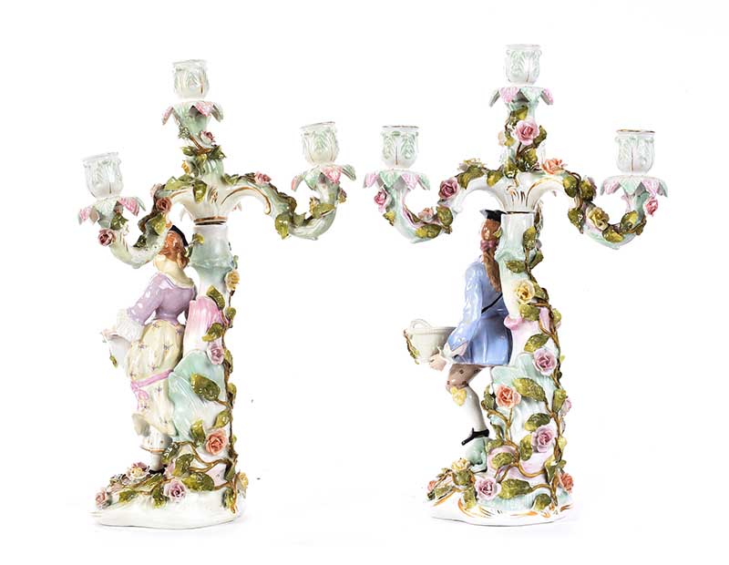 PAIR OF CONTINENTAL PORCELAIN CANDELABRA - Image 4 of 5