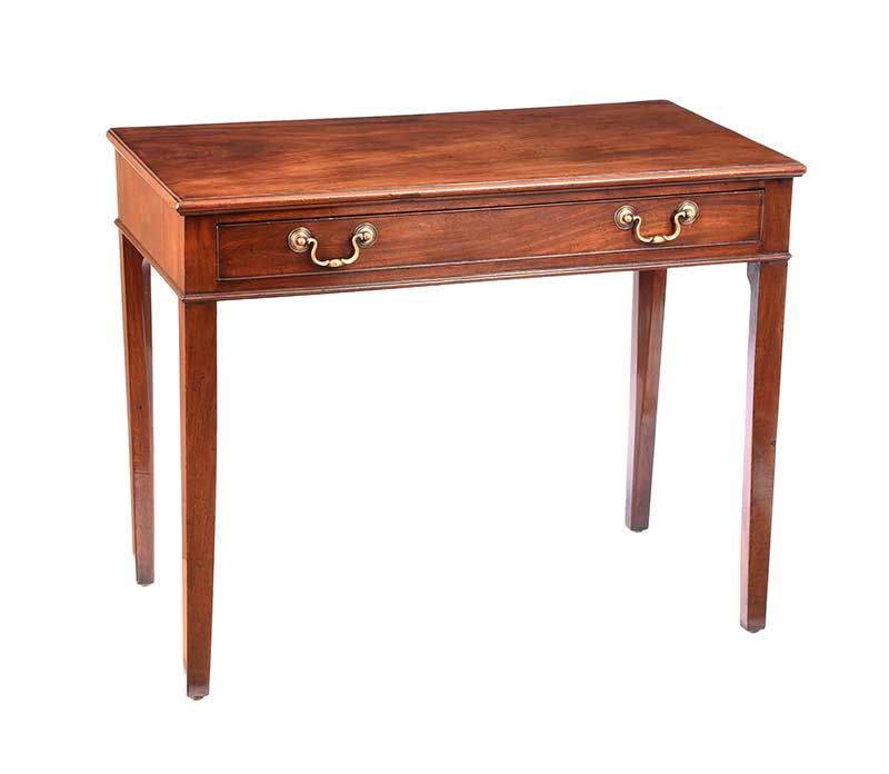 GEORGIAN MAHOGANY SIDE TABLE