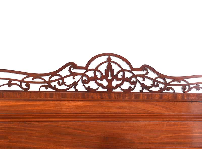 VICTORIAN MAHOGANY SIDEBOARD - Image 2 of 9