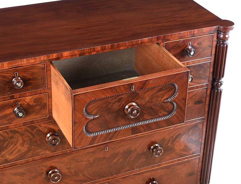 REGENCY MAHOGANY CHEST OF DRAWERS - Image 6 of 11
