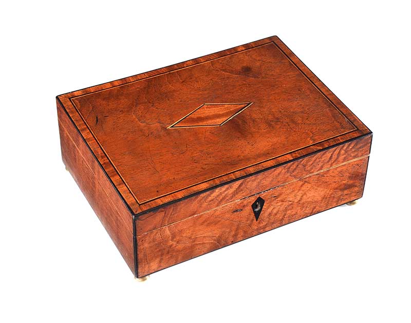 ANTIQUE MAHOGANY JEWELLERY BOX