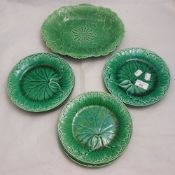 A quantity of Wedgwood Cabbage Ware plates