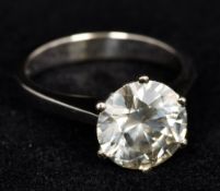 An 18 ct white gold 3.19 ct diamond soli