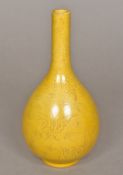 A Chinese yellow ground bottle vase Dec