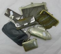 A small quantity of silver mounted and mesh purses