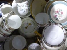 A quantity of miscellaneous tea wares