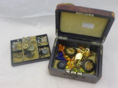 A box of miscellaneous jewellery