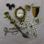A small quantity of jewellery, etc.