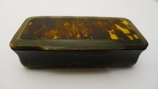 A 19th century tortoiseshell inset horn snuff box