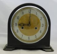 A Bakelite mantle clock
