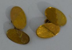 A pair of 9 ct rose gold cufflinks (5.
