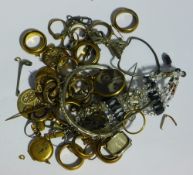 A quantity of miscellaneous jewellery