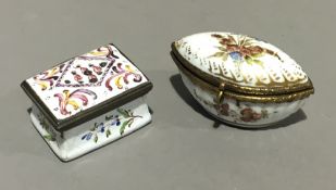 Two porcelain boxes