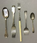 A small quantity of silver flatware