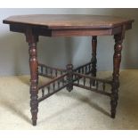 An Edwardian mahogany centre table