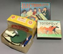 A Bingola 1 child's tin plate record player,