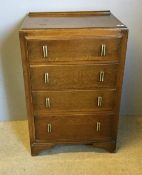 An early/mid 20th century oak chest of drawers