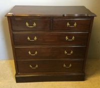 An Edwardian mahogany chest of drawers