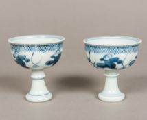 A pair of Chinese blue and white porcela