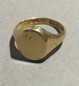 An 18 ct gold locket ring (5 grammes total weight)