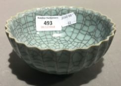 A Chinese crackle glaze bowl