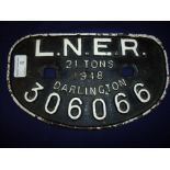 Cast metal LNER 21 ton wagon plate 1948 Darlington No 306066