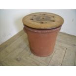Terracotta style twin handled crock with wooden lid (23cm high)